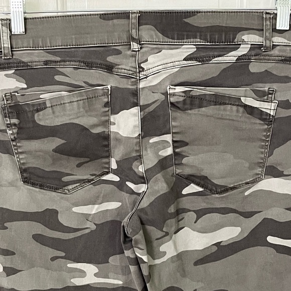 Democracy "Ab" Technology Gray Camo Pants Size 12 Support Comfort Stretch - Picture 5 of 10